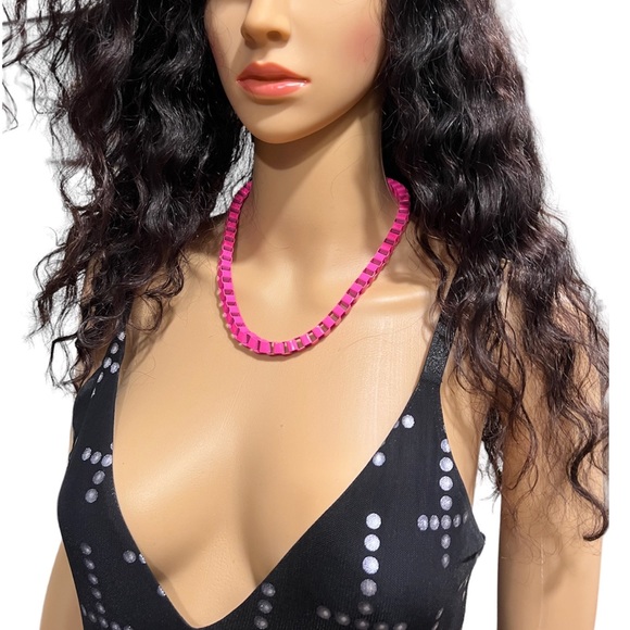 Hot Pink Metal Box Chain Necklace - 90’s - Y2K - Picture 1 of 6